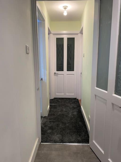Luxurious Detached Bungalow バットレイ エクステリア 写真