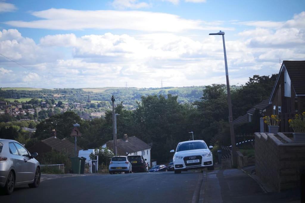 Luxurious Detached Bungalow バットレイ エクステリア 写真